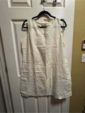 Women’s Sleeveless Indian Kurti in Cream